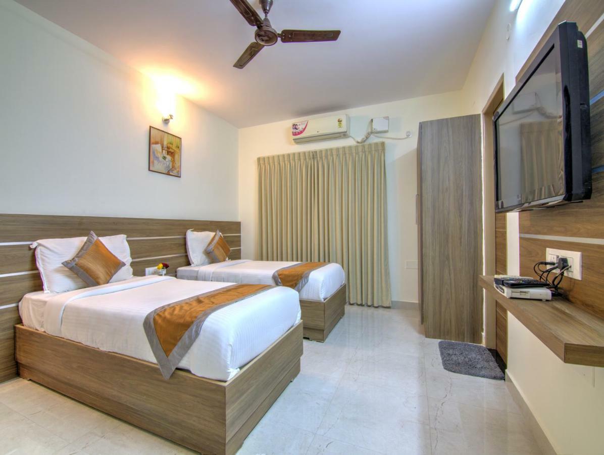 Sunshine Suites Grand Deluxe Bangalore Exterior foto
